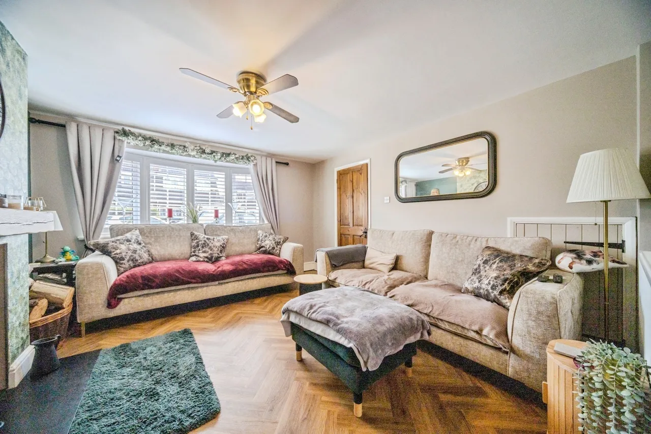 Cornelia Close, Bletchley, Milton Keynes, Buckinghamshire, MK2, photo 13