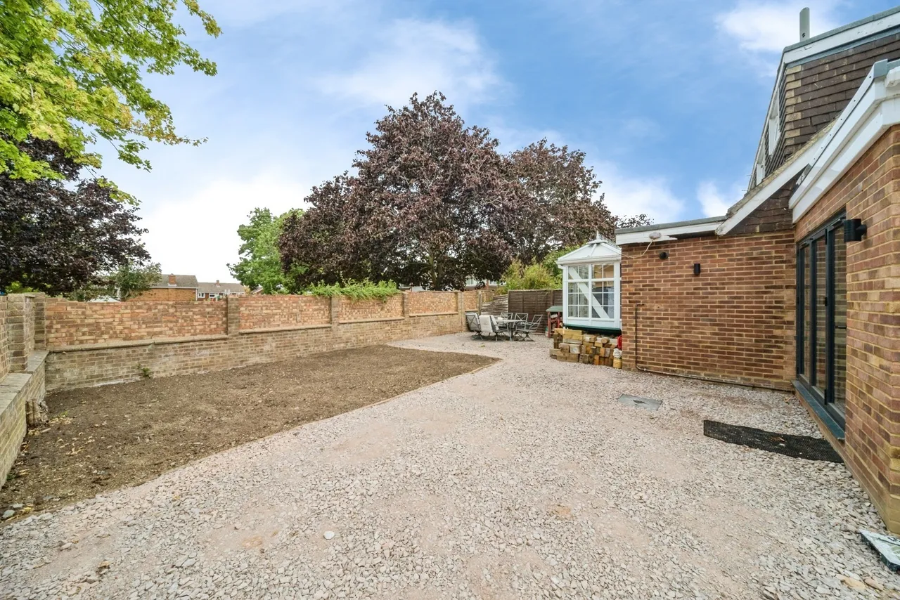 Cornelia Close, Bletchley, Milton Keynes, Buckinghamshire, MK2, photo 4
