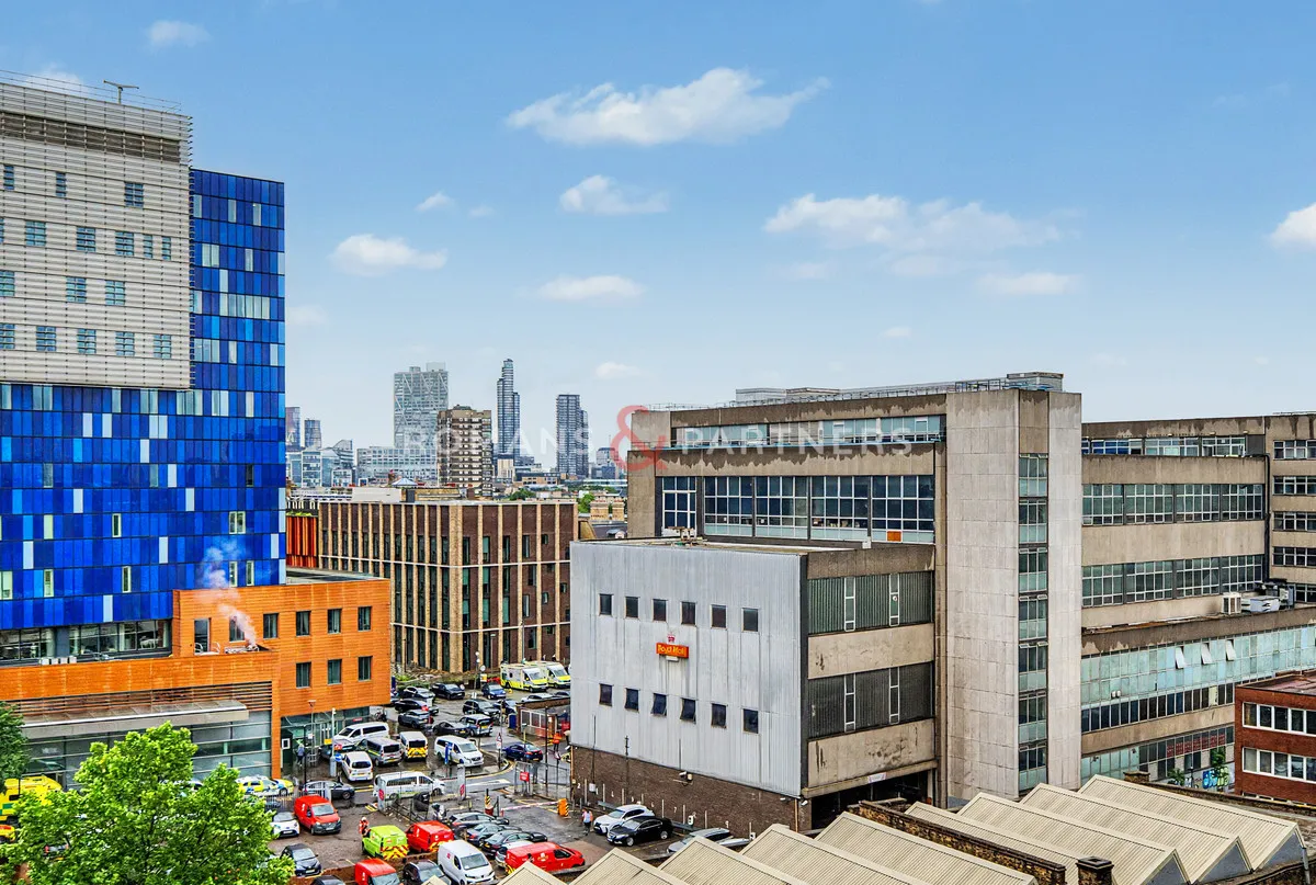 Bouchon Point, Silk District, E1, photo 10
