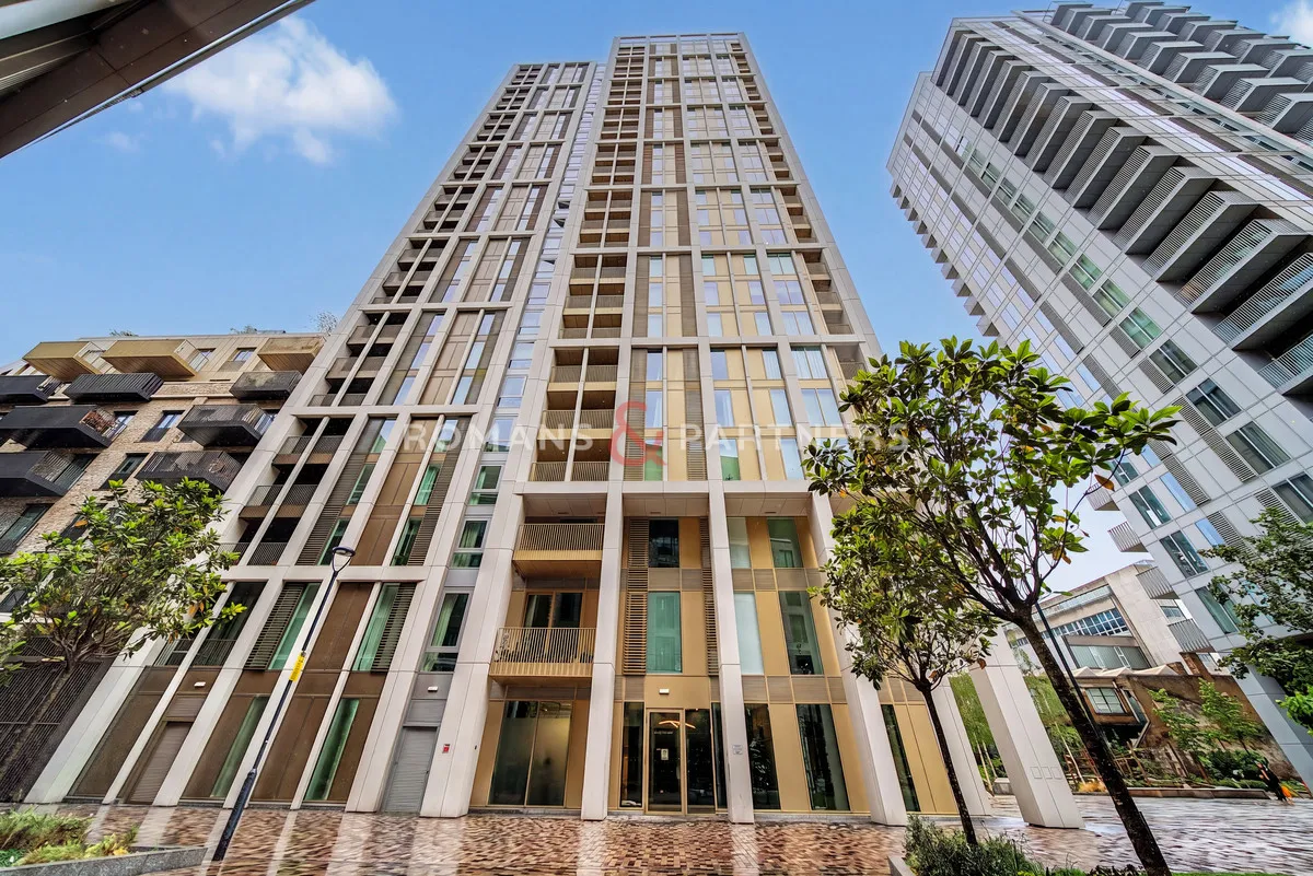 Bouchon Point, Silk District, E1, photo 11