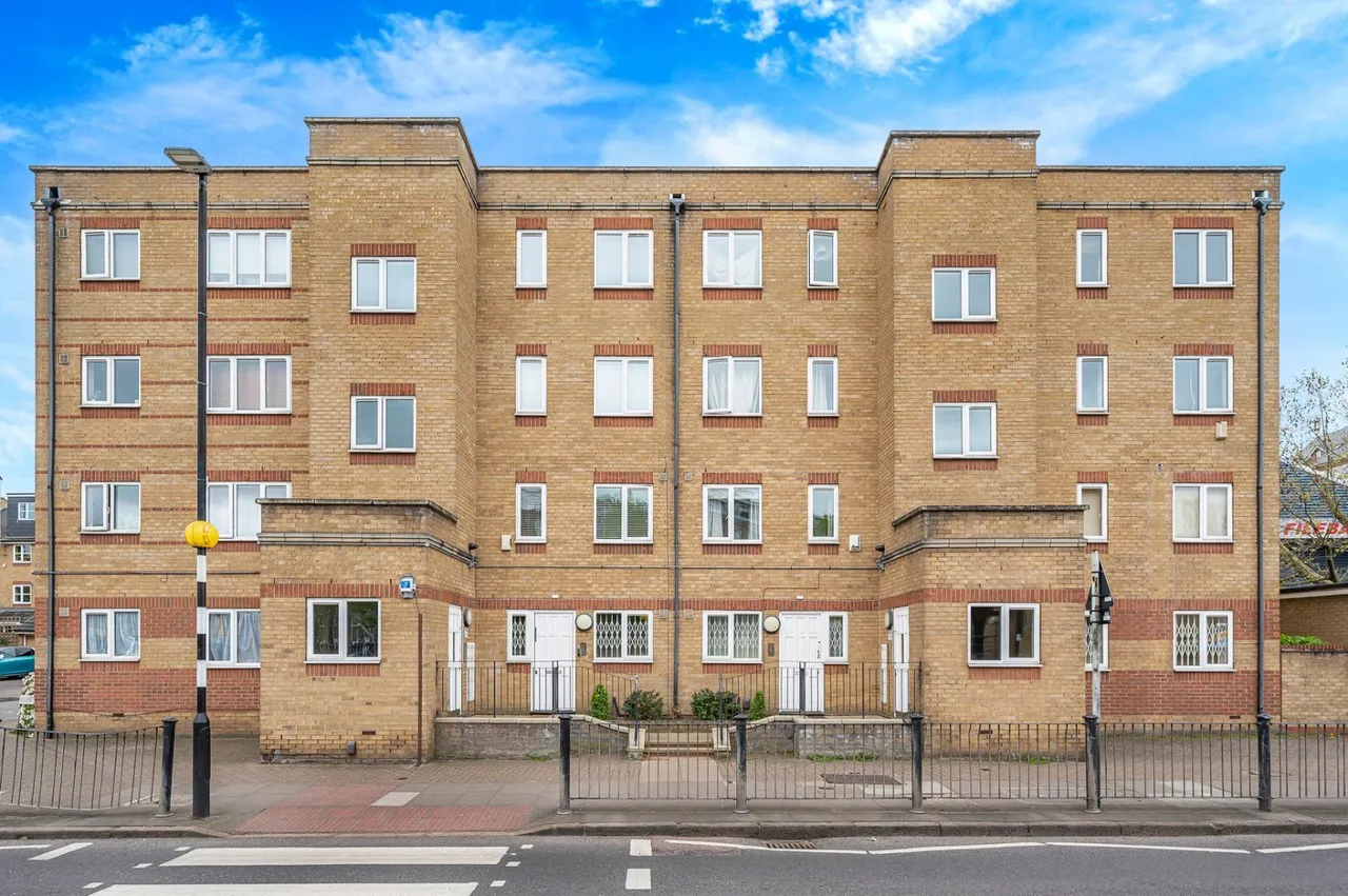 Westferry Road, London, E14, photo 6