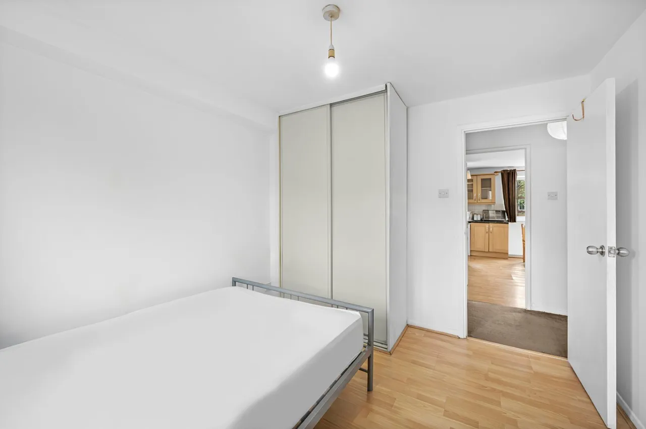 Westferry Road, London, E14, photo 8