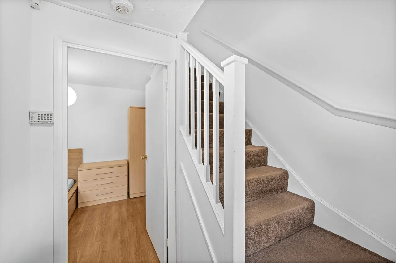Westferry Road, London, E14, photo 2