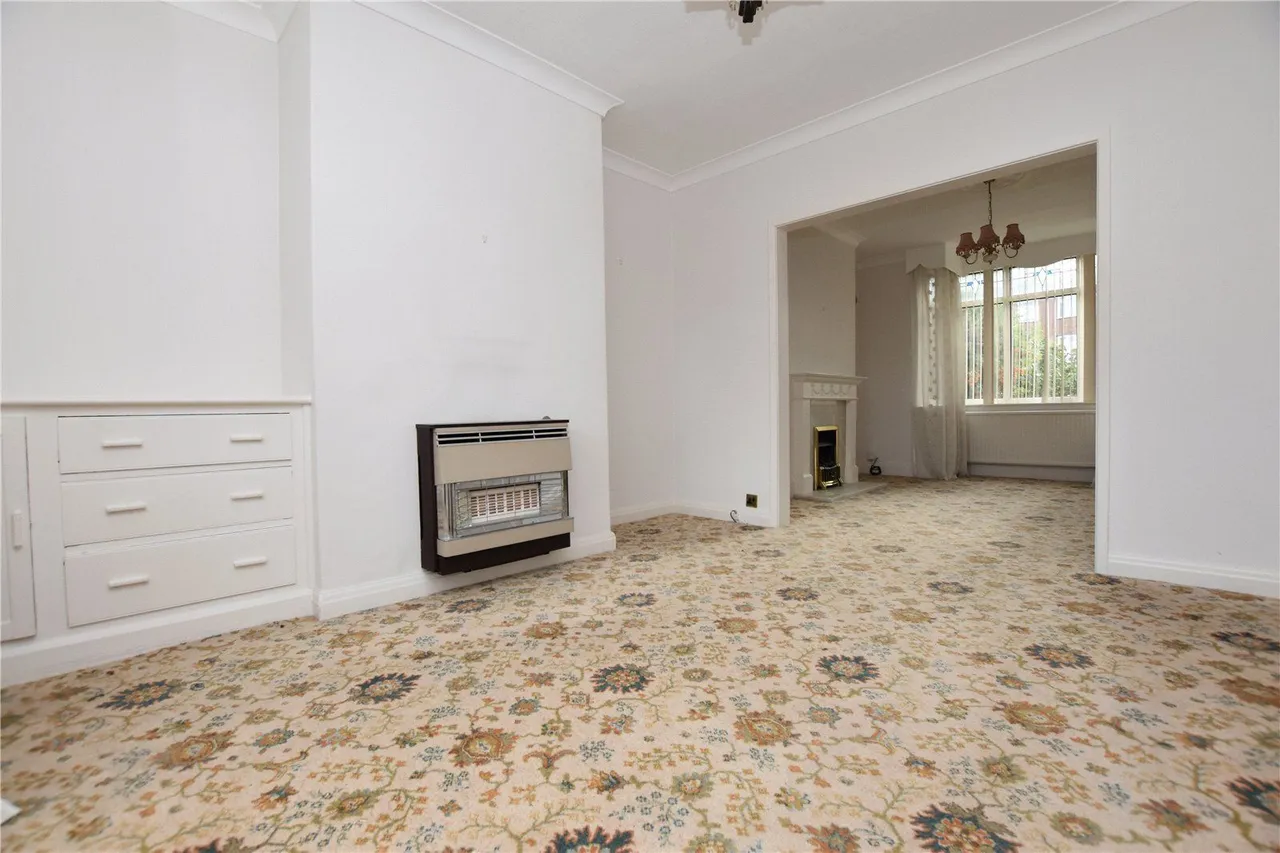 Corporation Street, Morley, LS27, photo 3