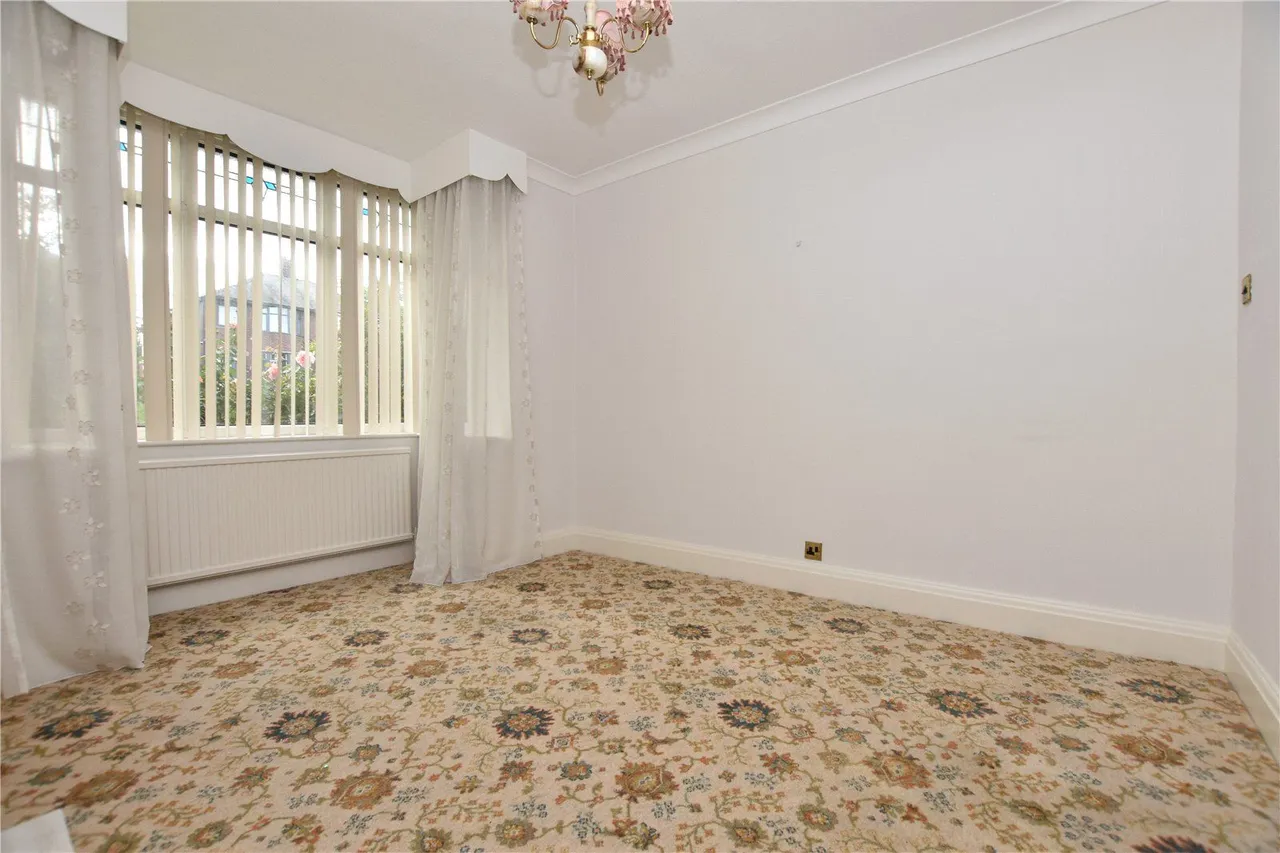Corporation Street, Morley, LS27, photo 12
