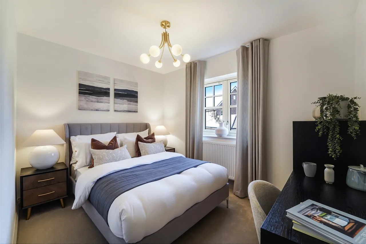 Headley Chase, Epsom, Kt18, photo 11
