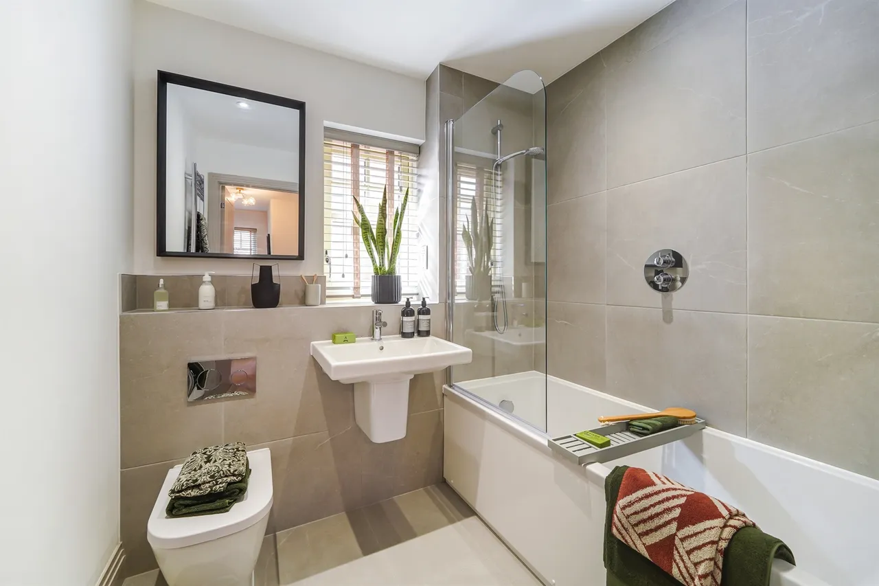 Headley Chase, Epsom, Kt18, photo 8