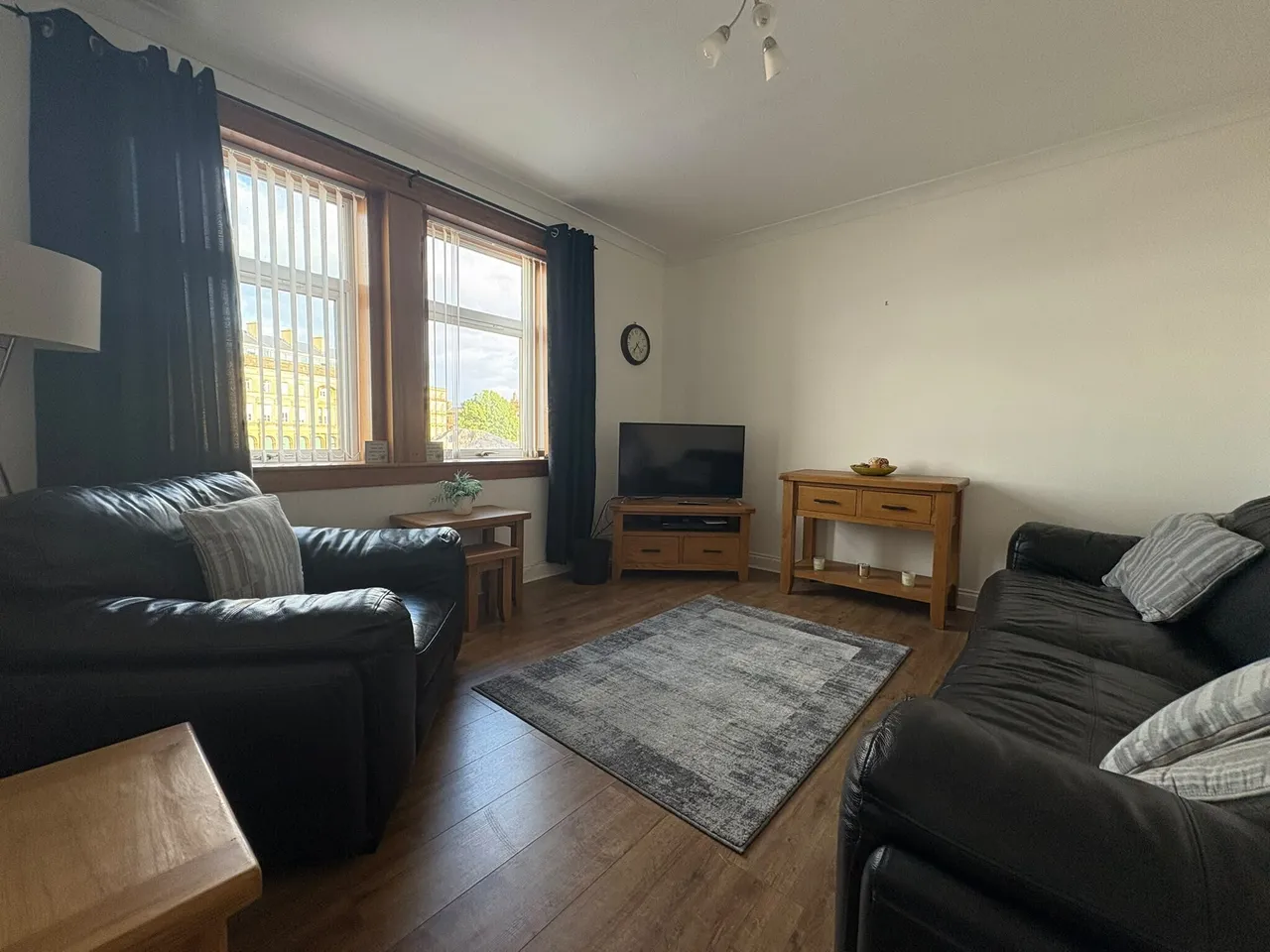 2 bed flat to rent, Smith Street, Greenock, PA15