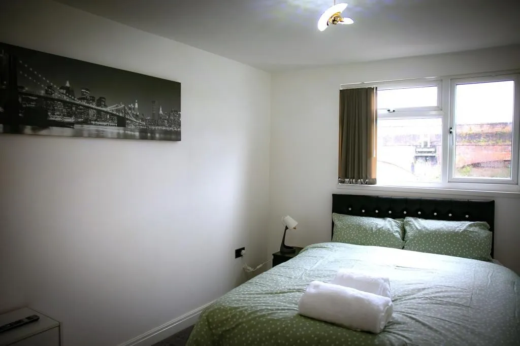 Rostron Avenue, Manchester, M12, photo 16