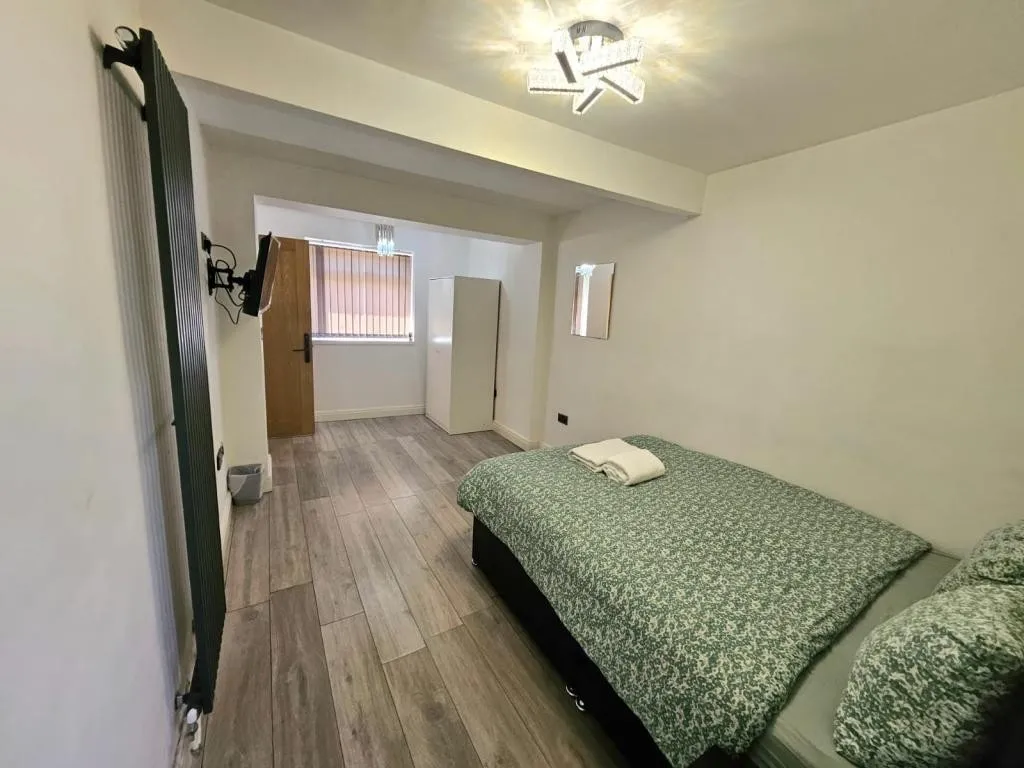 Rostron Avenue, Manchester, M12, photo 19