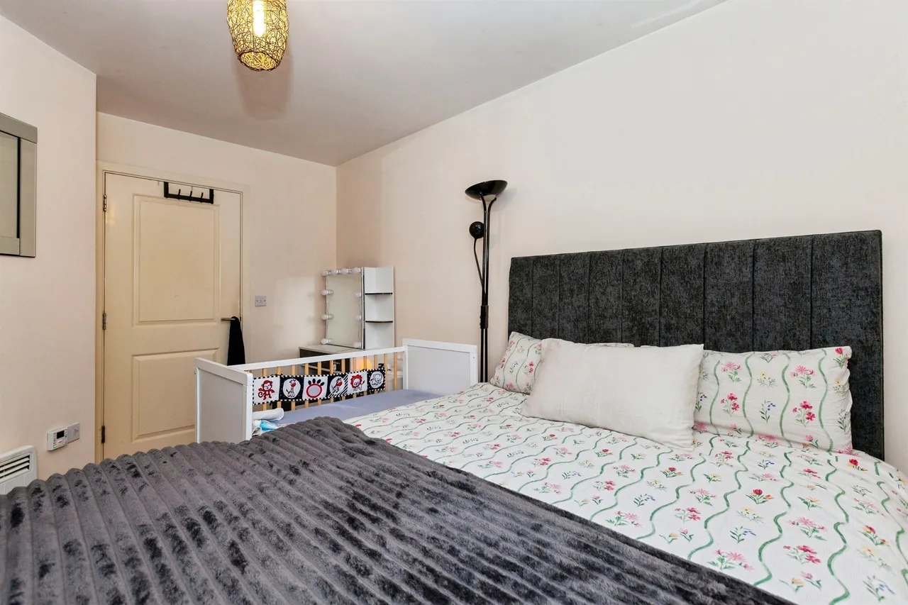Grays Place, Slough, SL2, photo 10