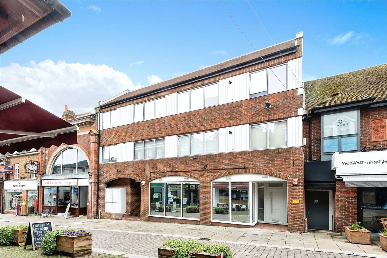 High Street, Leatherhead, KT22, photo 10