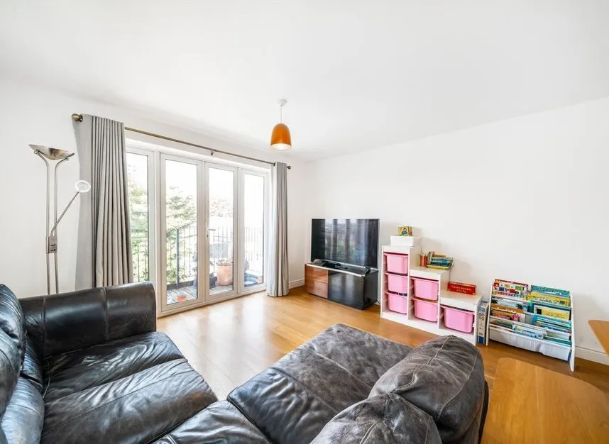 Windmill Road, Brentford, TW8, photo 6