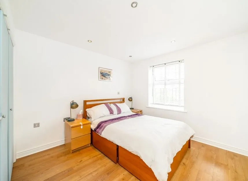 Windmill Road, Brentford, TW8, photo 4