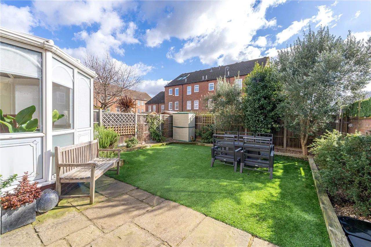 Park Crescent, Twickenham, TW2 6NT, photo 17