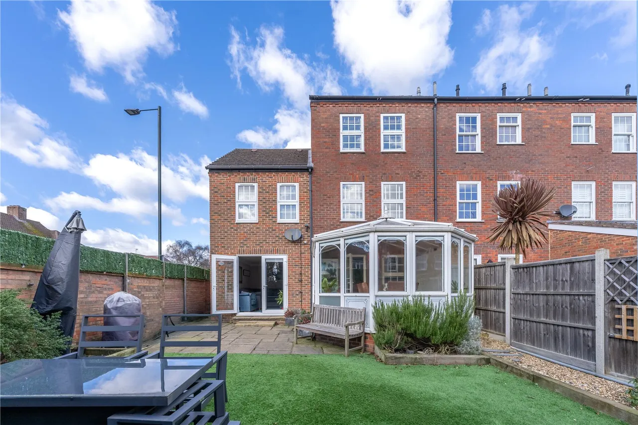 Park Crescent, Twickenham, TW2 6NT, photo 18