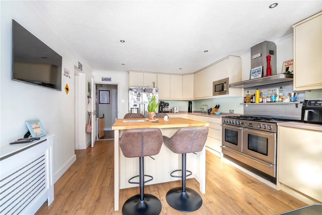 Park Crescent, Twickenham, TW2 6NT, photo 6
