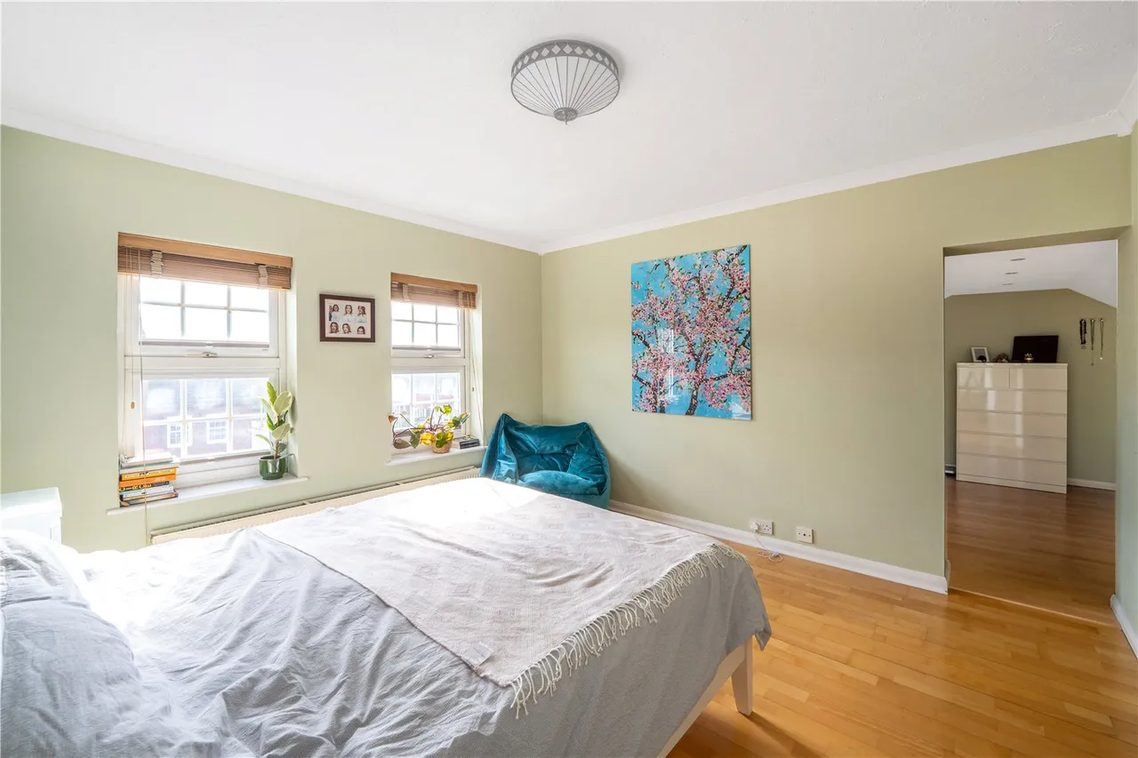 Park Crescent, Twickenham, TW2 6NT, photo 12