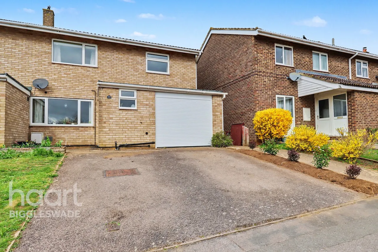 3 bed house for sale, Elizabeth Way, Gamlingay, SG19