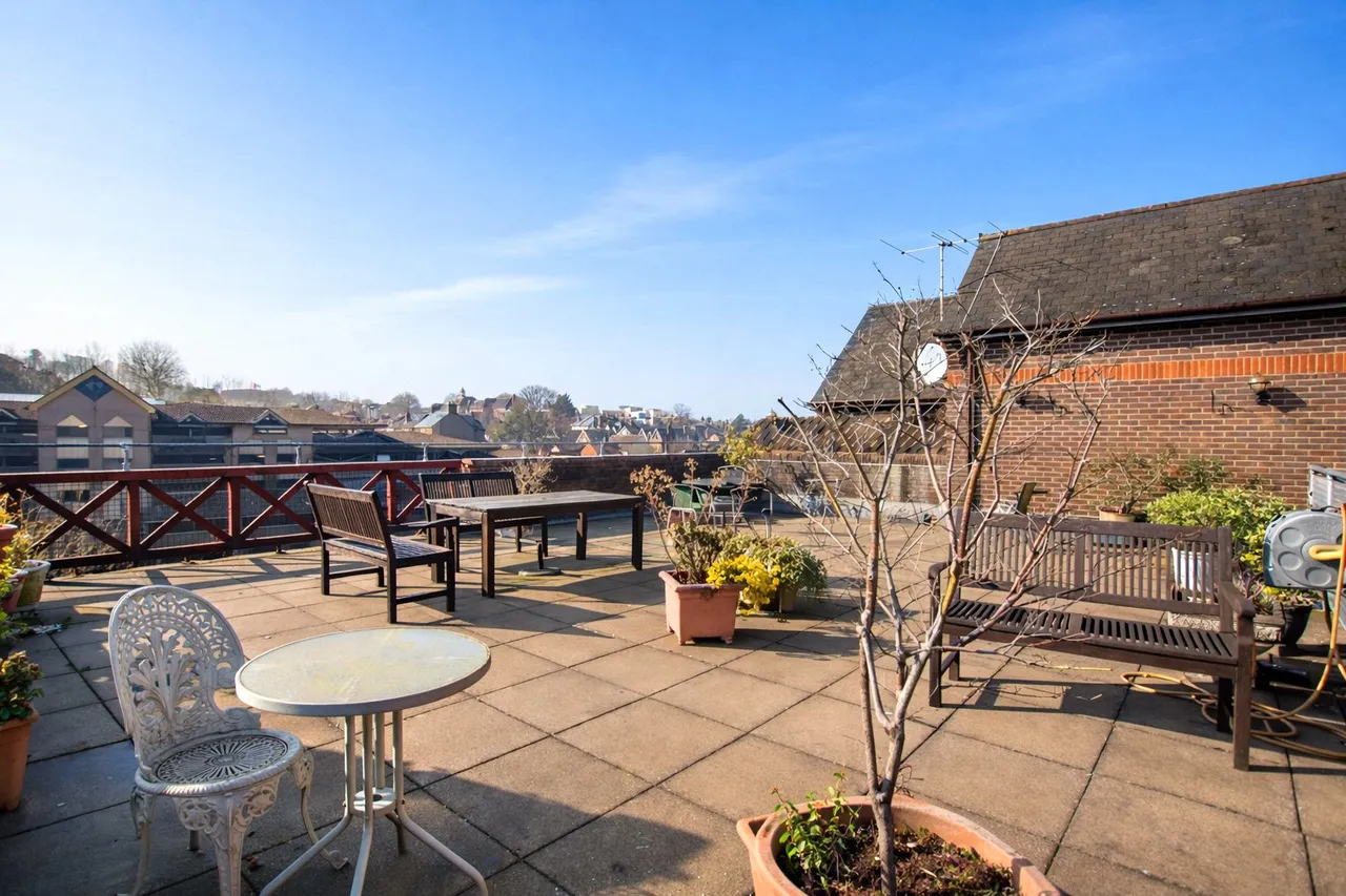 The Mount, Guildford, GU2, photo 2