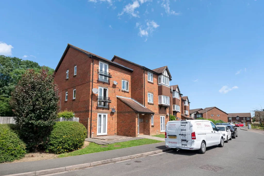 Rabournmead Drive, Northolt, UB5, photo 10