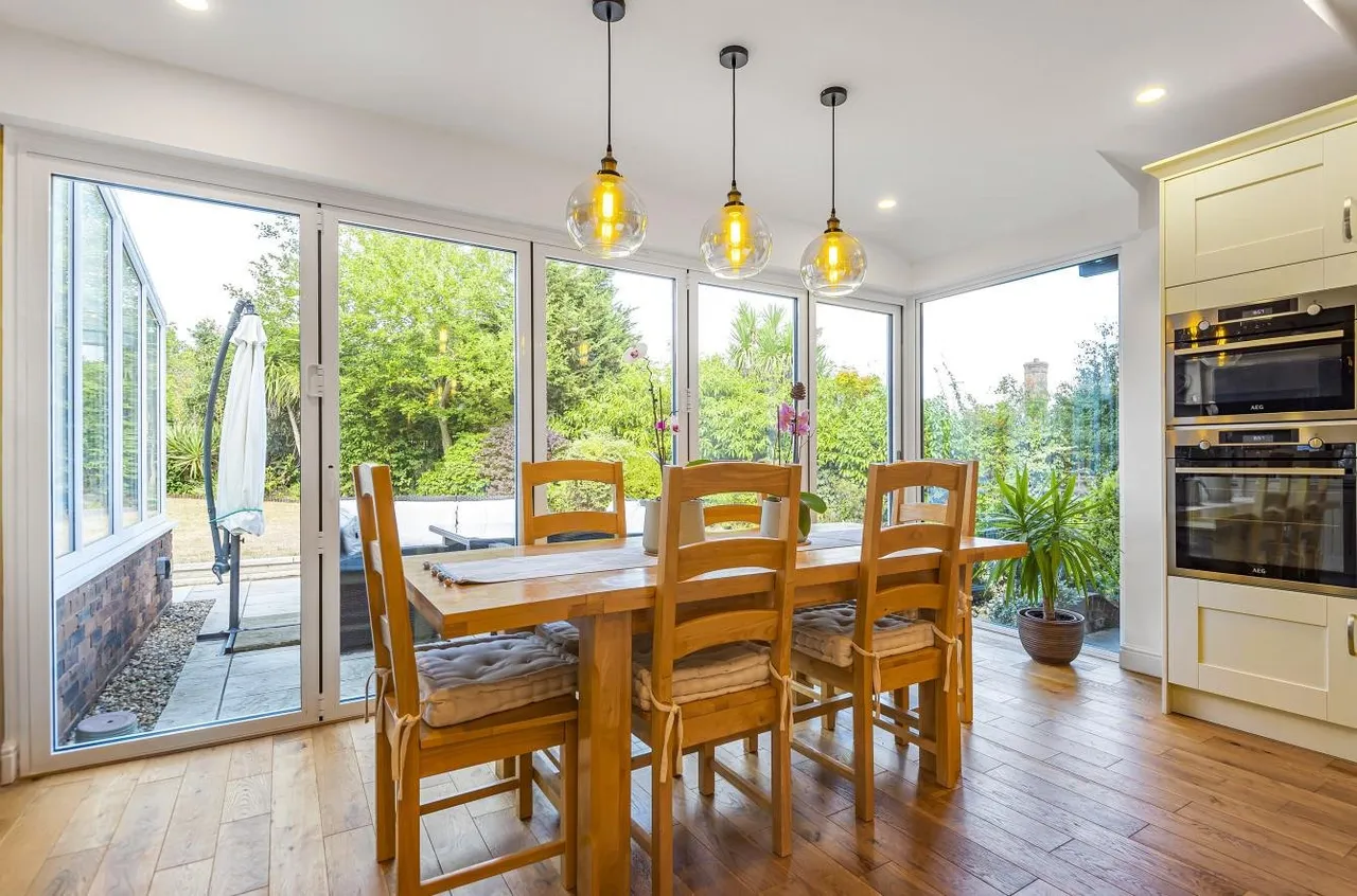Sandy Croft, Birchfield Grove, Ewell, KT17 3DP, photo 10