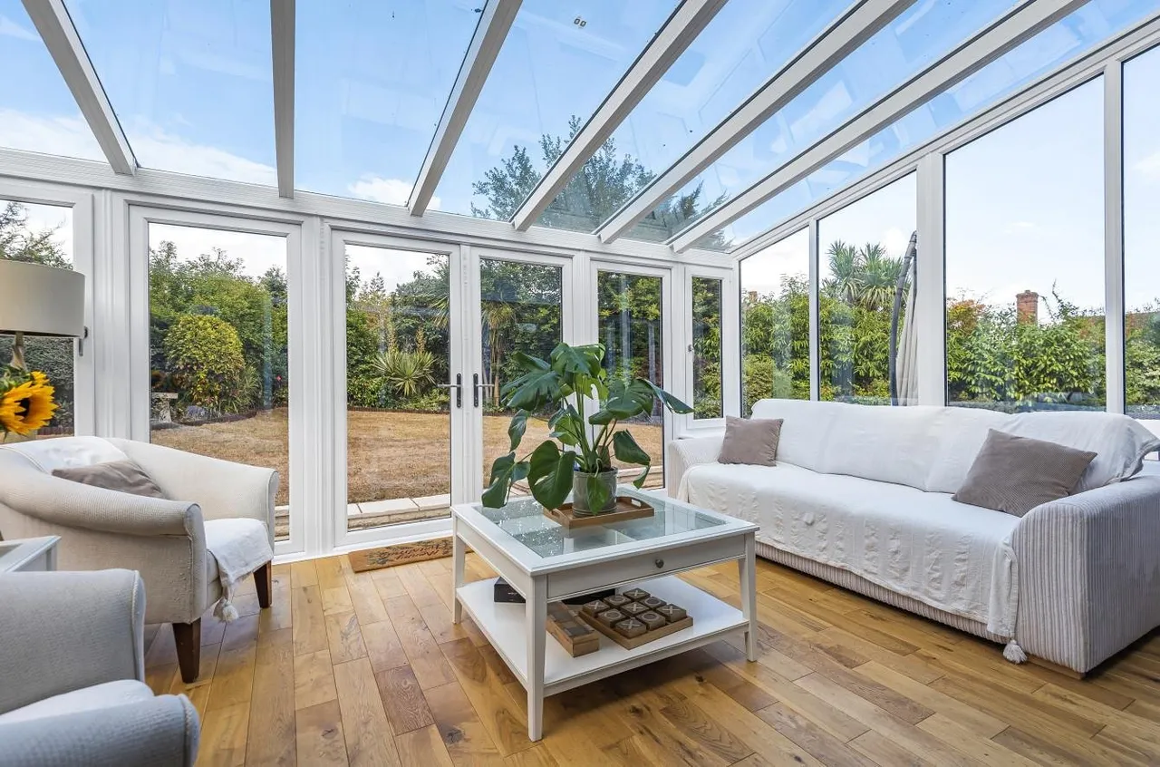 Sandy Croft, Birchfield Grove, Ewell, KT17 3DP, photo 11