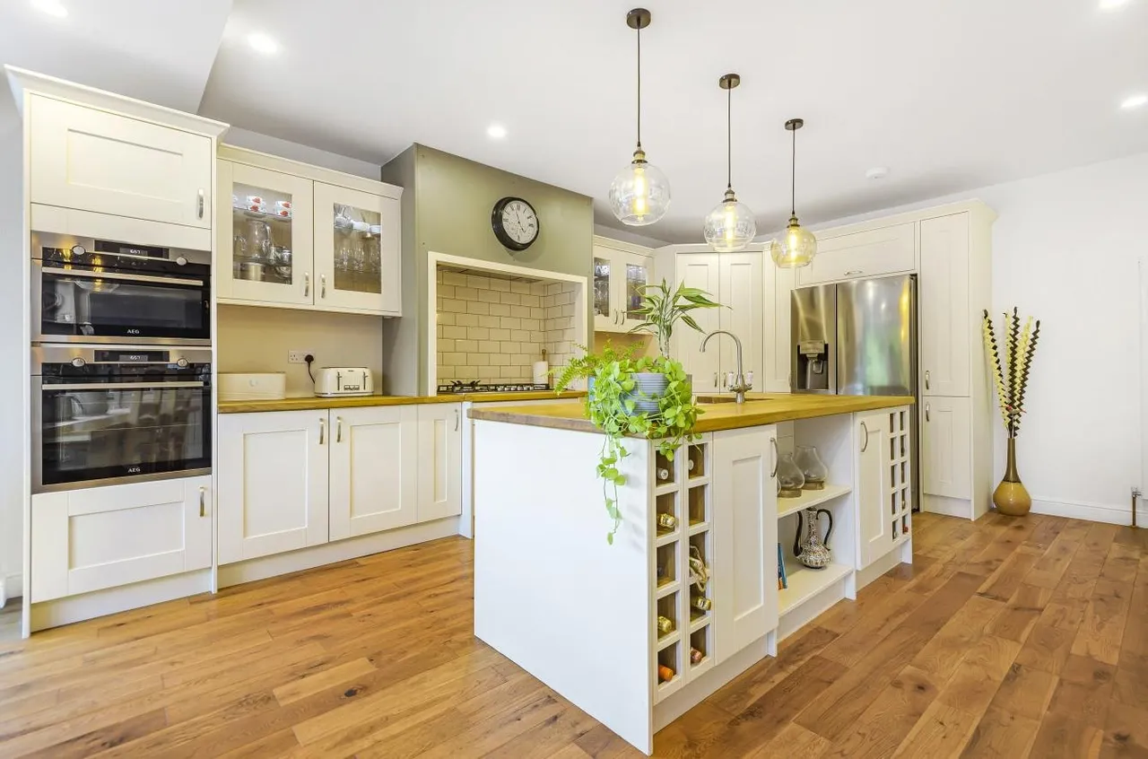 Sandy Croft, Birchfield Grove, Ewell, KT17 3DP, photo 7