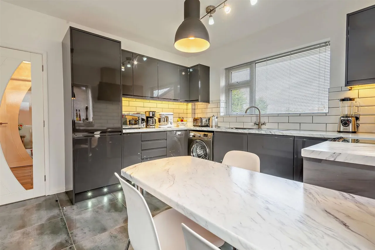 Nethermoor Road, New Tupton, S42, photo 5