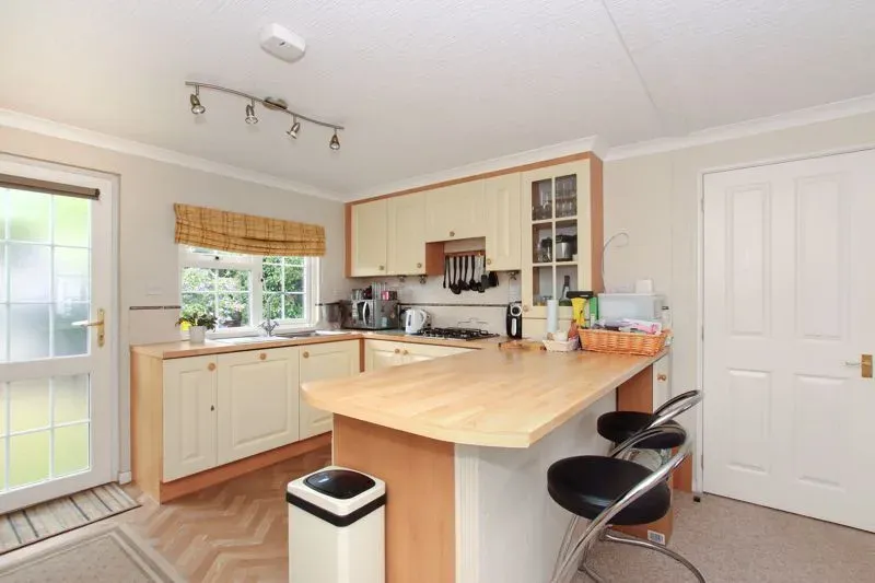 Chesham Road, Wigginton, Hertfordshire, HP23 6JF, photo 12