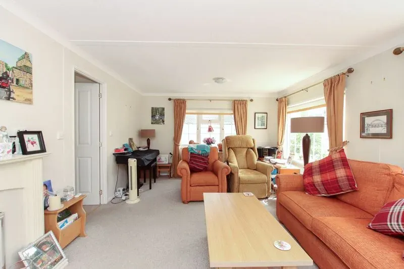 Chesham Road, Wigginton, Hertfordshire, HP23 6JF, photo 11