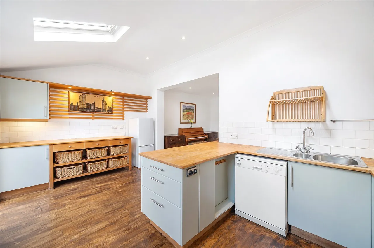 2 bed flat to rent, Filmer Road, Fulham, SW6