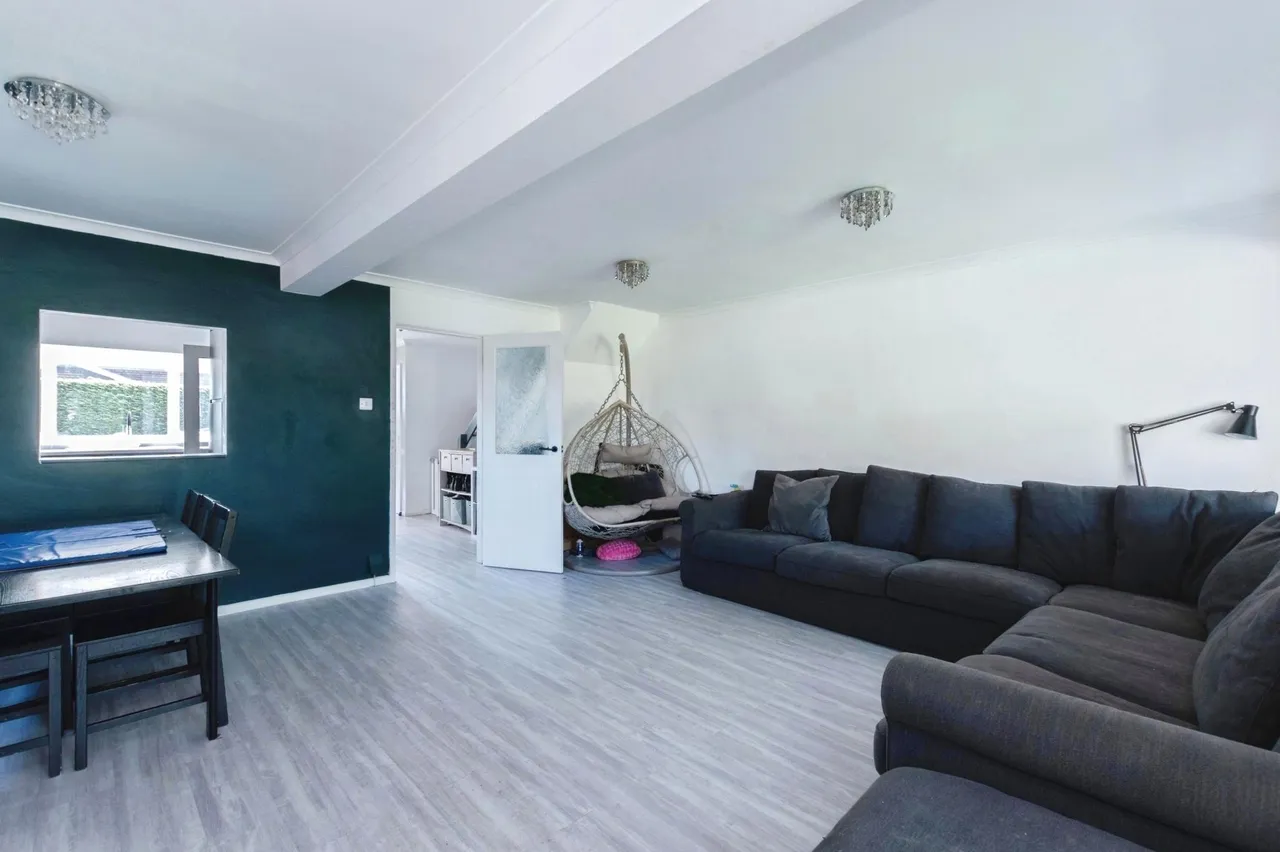 Bronte Avenue, Christchurch, BH23, photo 5