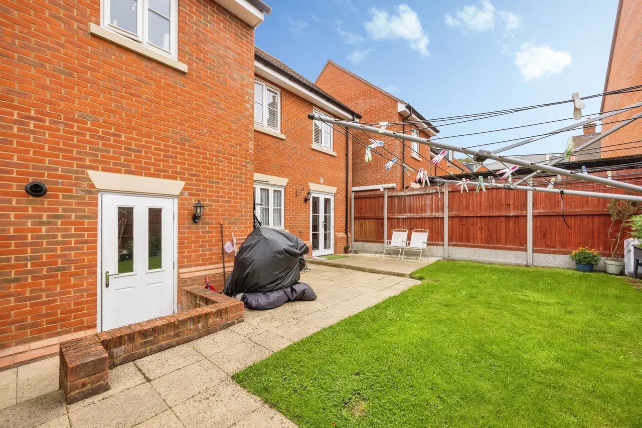 Scarlett's Road, Wellesley, GU11, photo 18