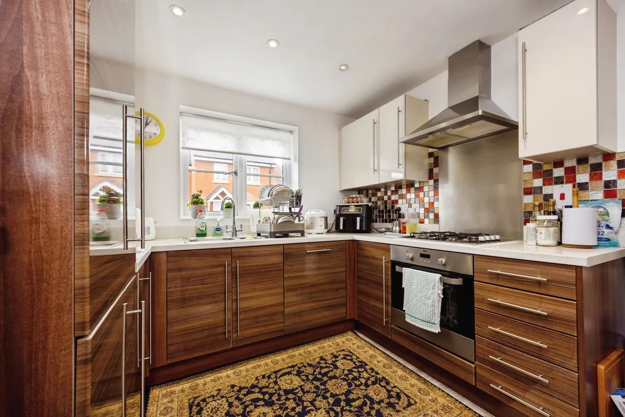 Scarlett's Road, Wellesley, GU11, photo 27