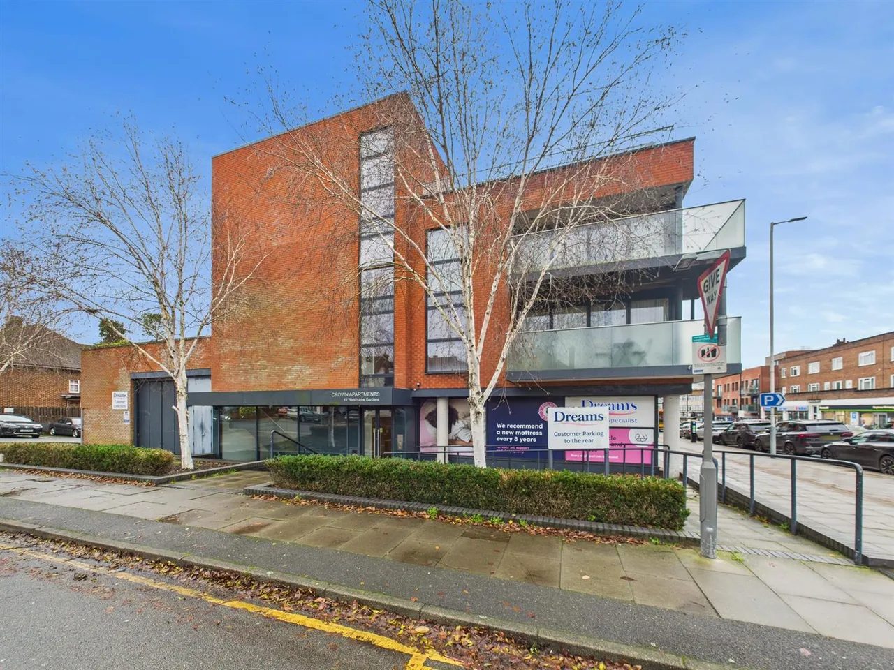 Crown Apartments, 45 Westholme Gardens, Ruislip, HA4 8QH, photo 8
