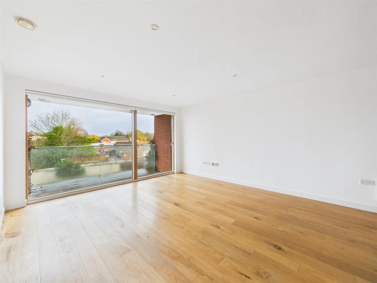 2 bed property for sale — Crown Apartments, 45 Westholme Gardens, Ruislip, HA4 8QH