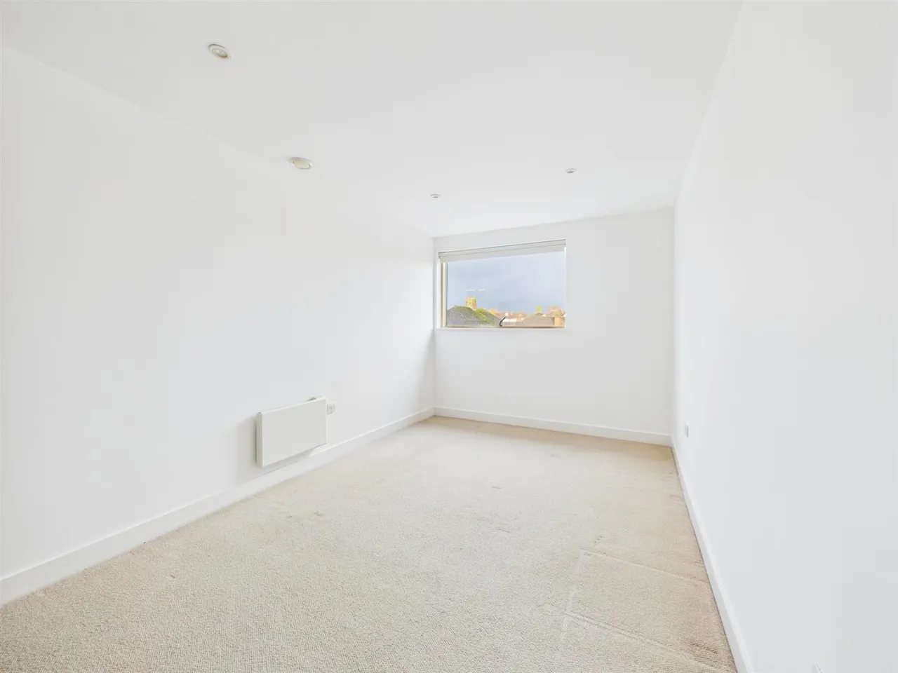 Crown Apartments, 45 Westholme Gardens, Ruislip, HA4 8QH, photo 6