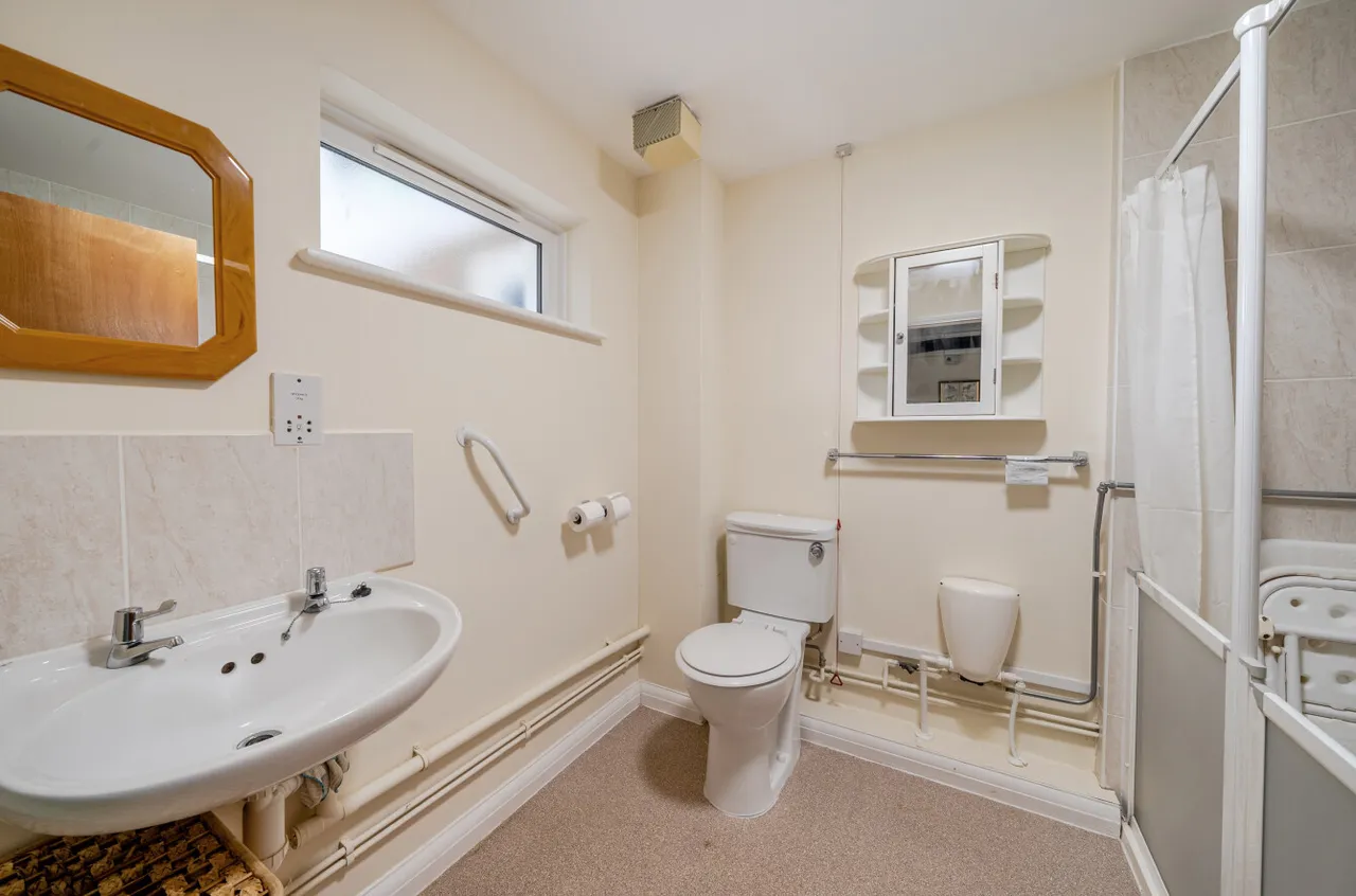 Adams Way, Alton, GU34, photo 7
