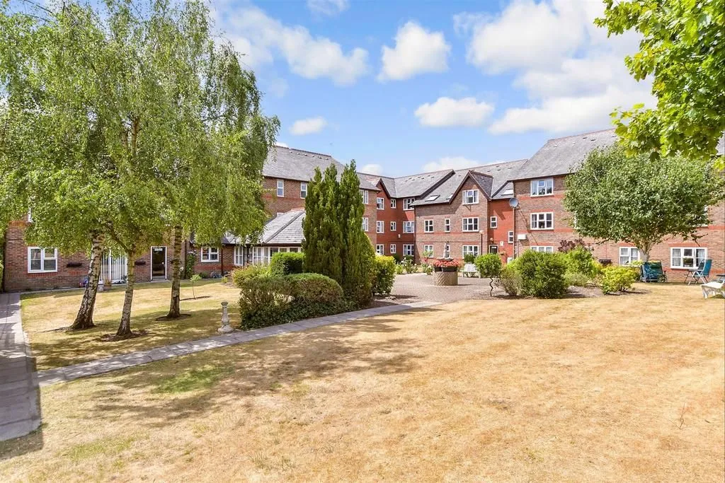 Queenswood House, Eastfield Road, Brentwood, photo 8
