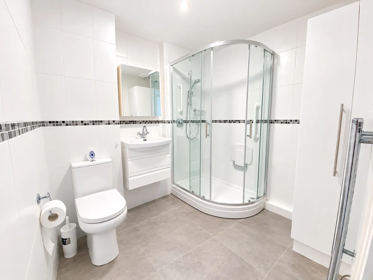 Queenswood House, Eastfield Road, Brentwood, photo 4