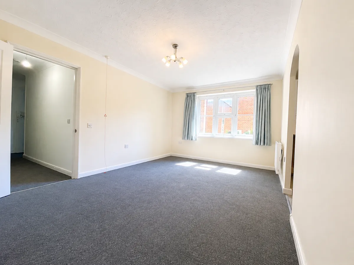 Queenswood House, Eastfield Road, Brentwood, photo 5