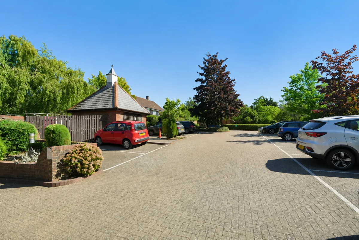Queenswood House, Eastfield Road, Brentwood, photo 6