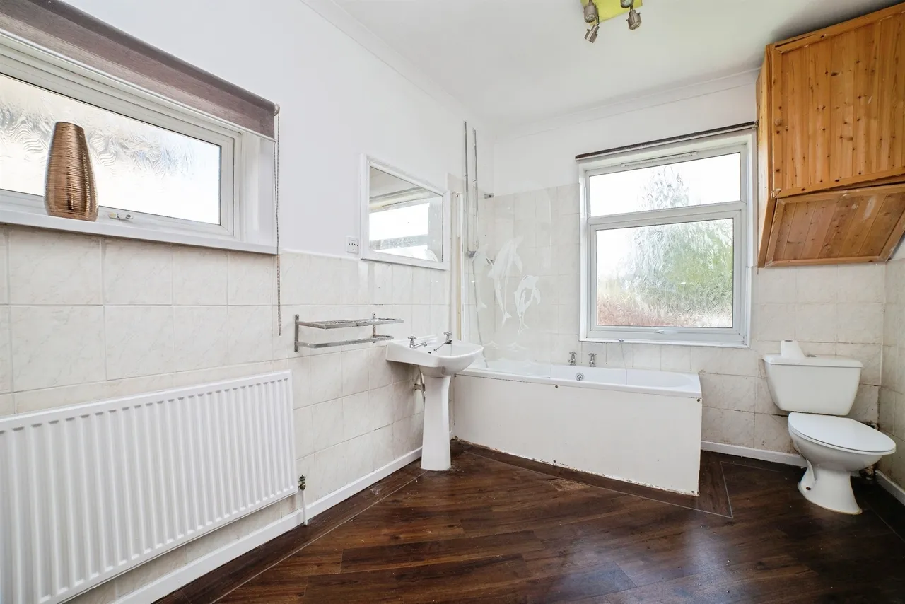 Main Street, Bolsover, S44, photo 17