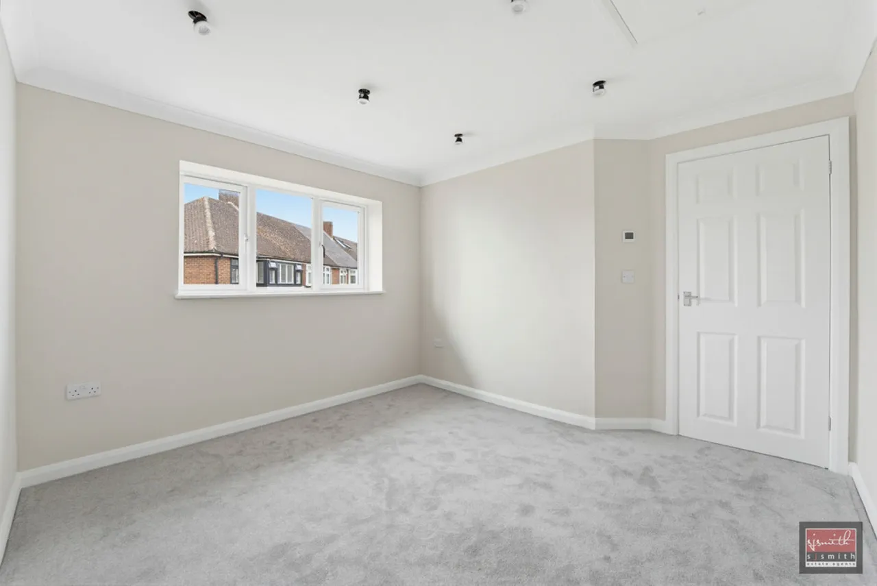 Hogarth Avenue, Ashford, photo 5
