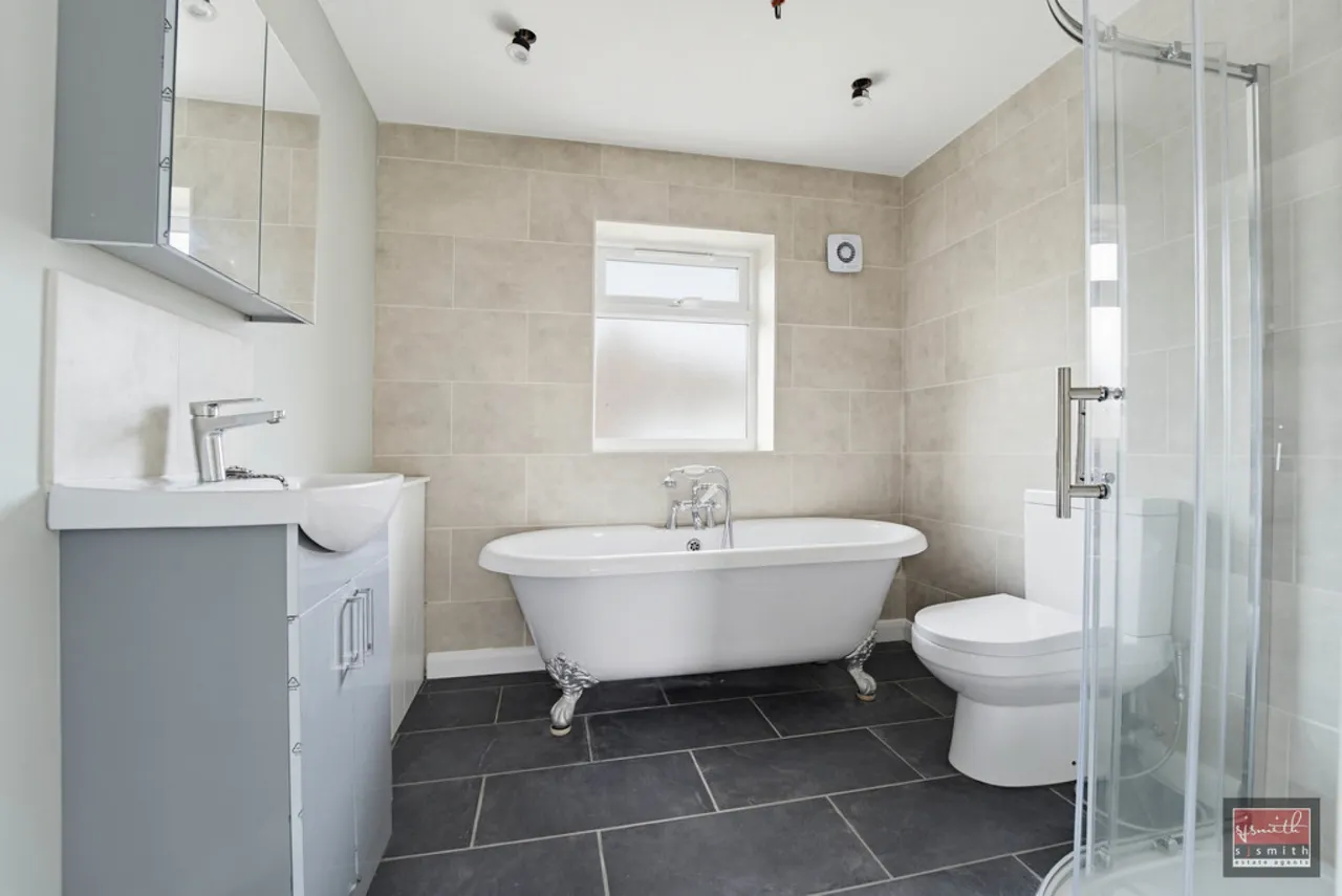 Hogarth Avenue, Ashford, photo 8