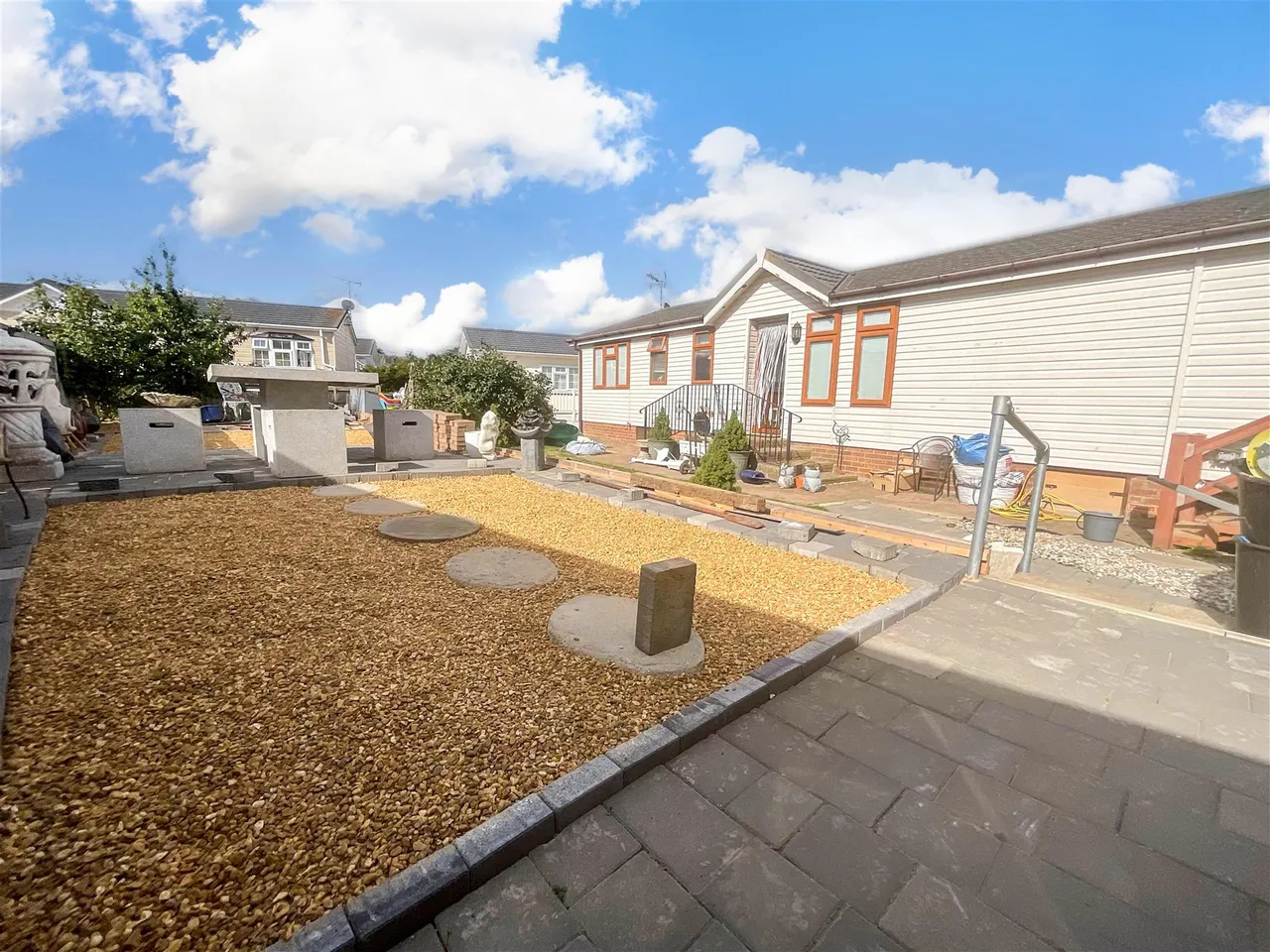 3 bed park home for sale, Palm Court, Battlesbridge, SS11
