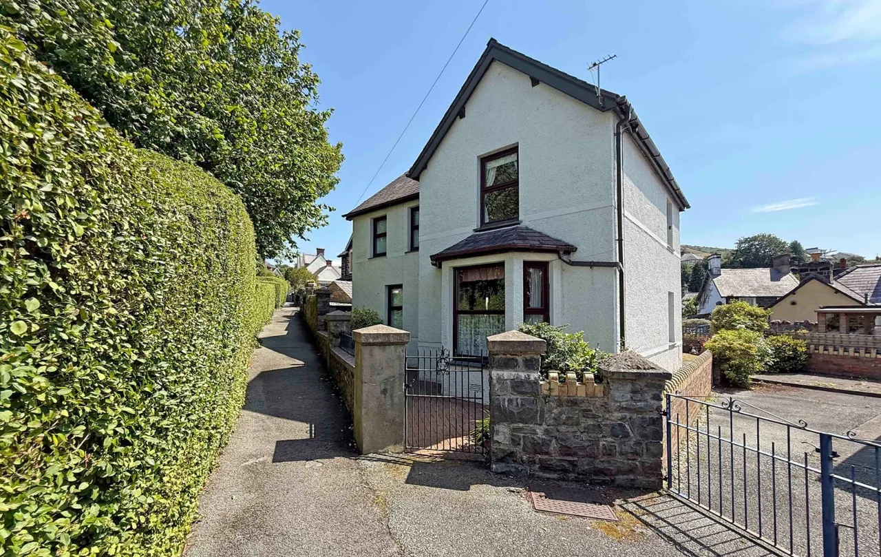 Bryn Road, Llanfairfechan, LL33, photo 14