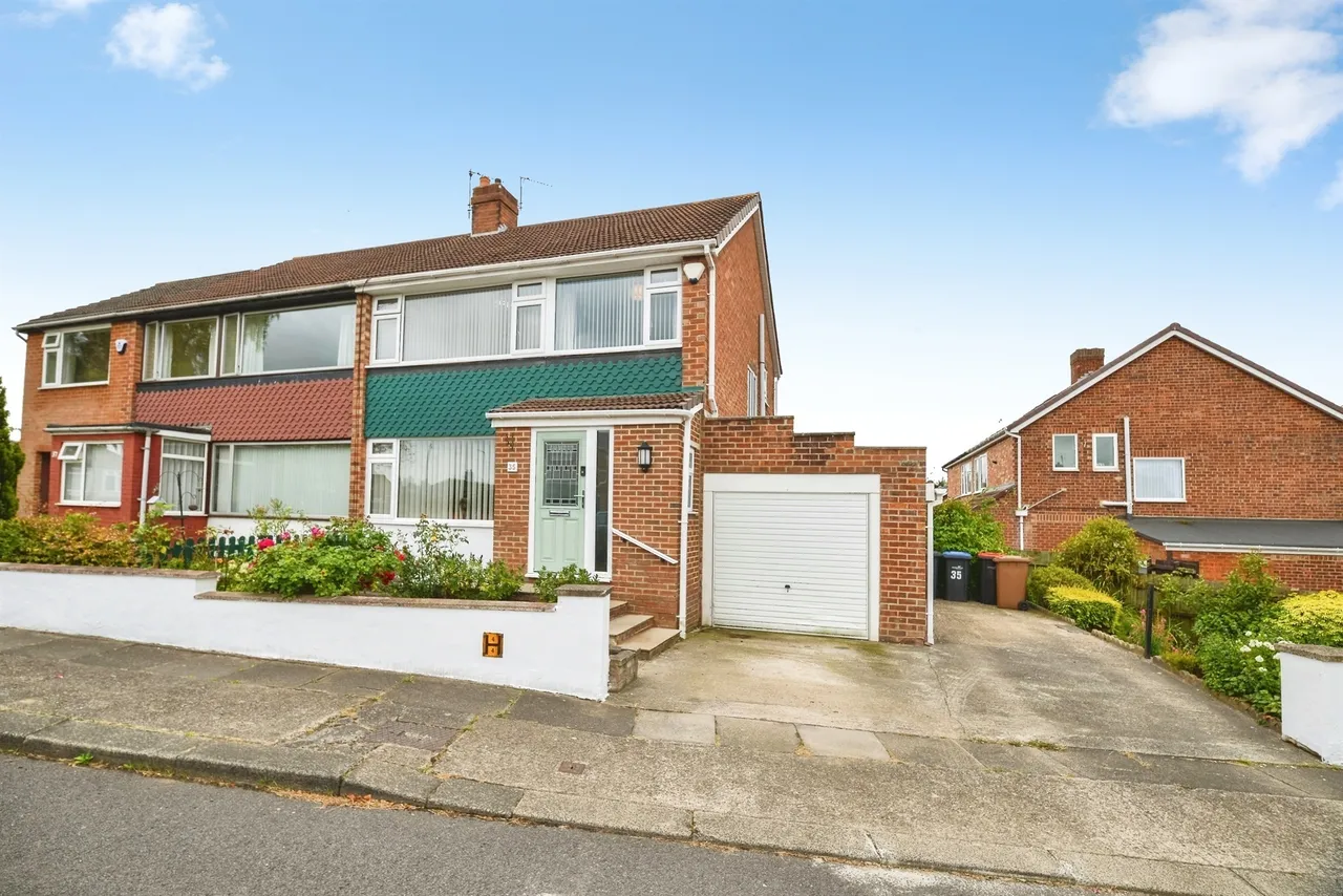 3 bed house for sale — Canton Gardens, Middlesbrough