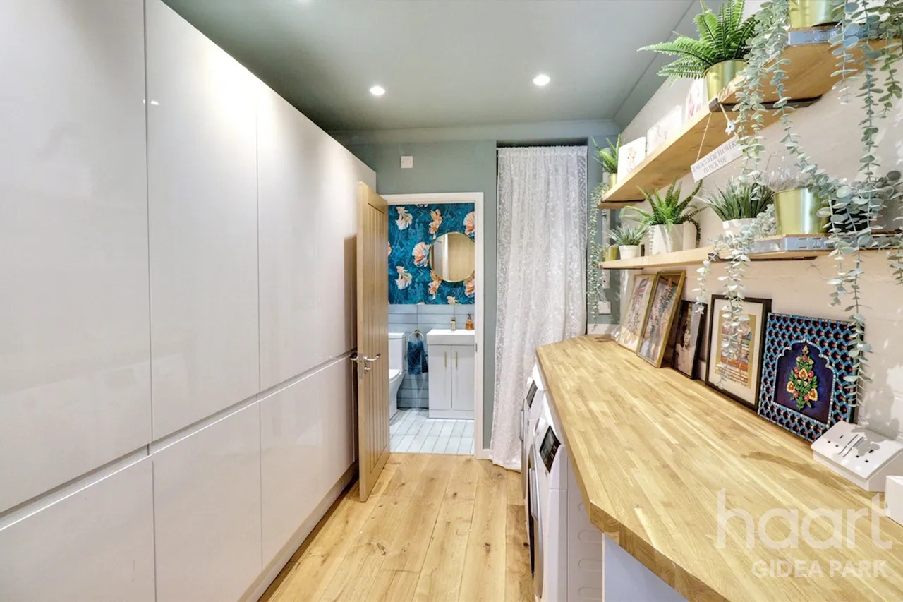 Netherpark Drive, Gidea Park, RM2, photo 7